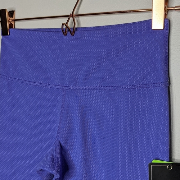NWT Glyder Purple Crop Workout Leggings XS - Picture 2 of 8